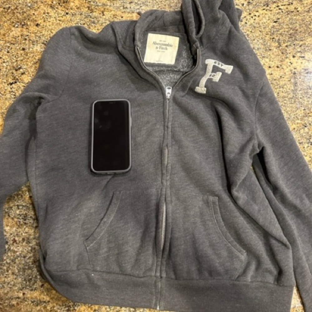 New rare design A&F zip-up